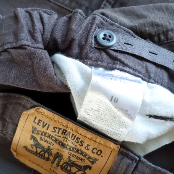 6/$20 Levi's boys' short (sz 10) - Picture 5 of 5